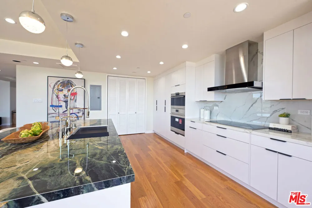 10601 Wilshire Boulevard #1404 Los Angeles, CA 90024