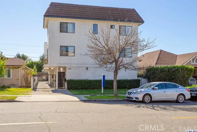 464 W Lexington Drive #3 Glendale, CA 91203