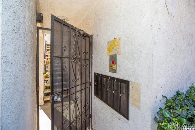 464 W Lexington Drive #3 Glendale, CA 91203
