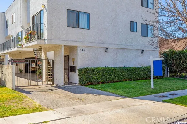 464 W Lexington Drive #3 Glendale, CA 91203
