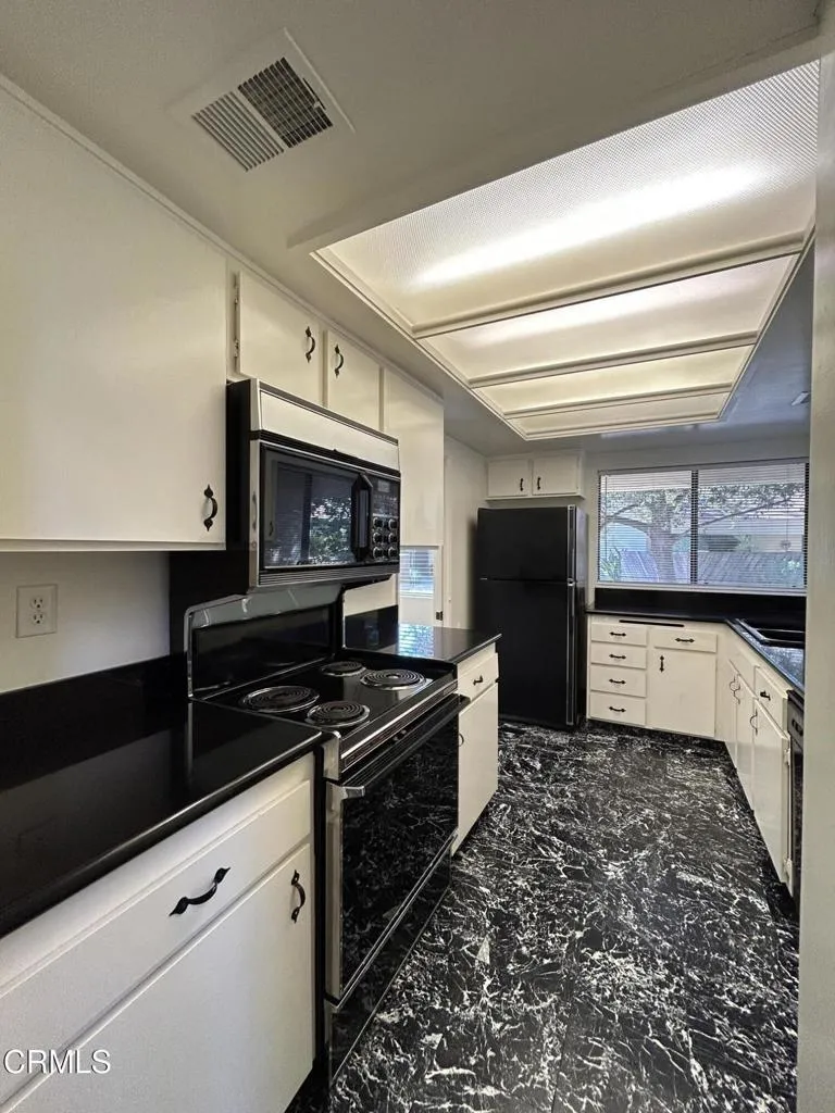 1001 Creekside Way #F Ojai, CA 93023