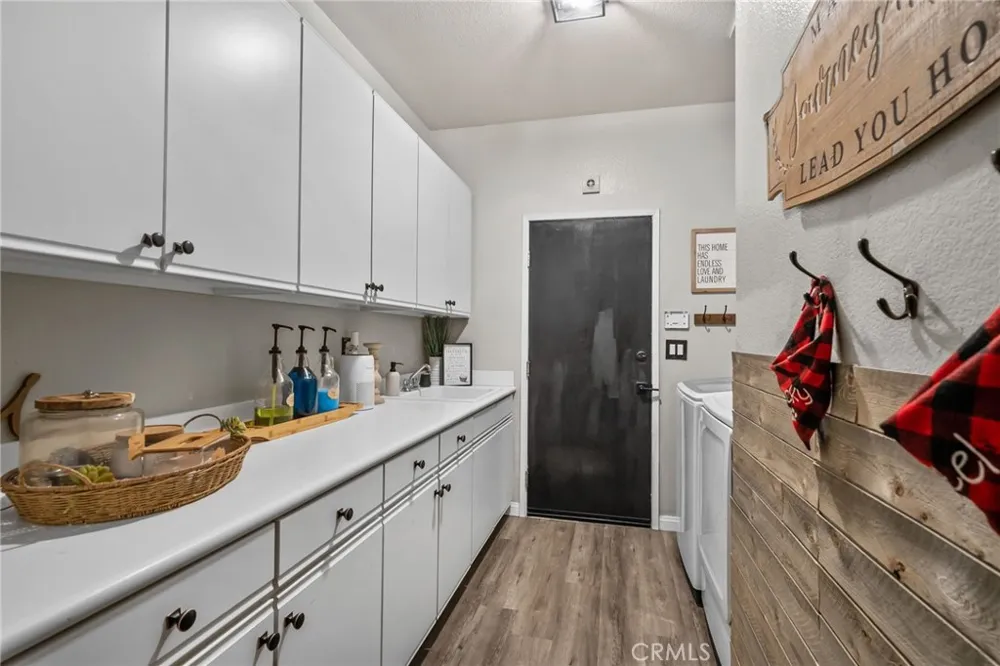 6258 Rolling Meadow Eastvale, CA 92880