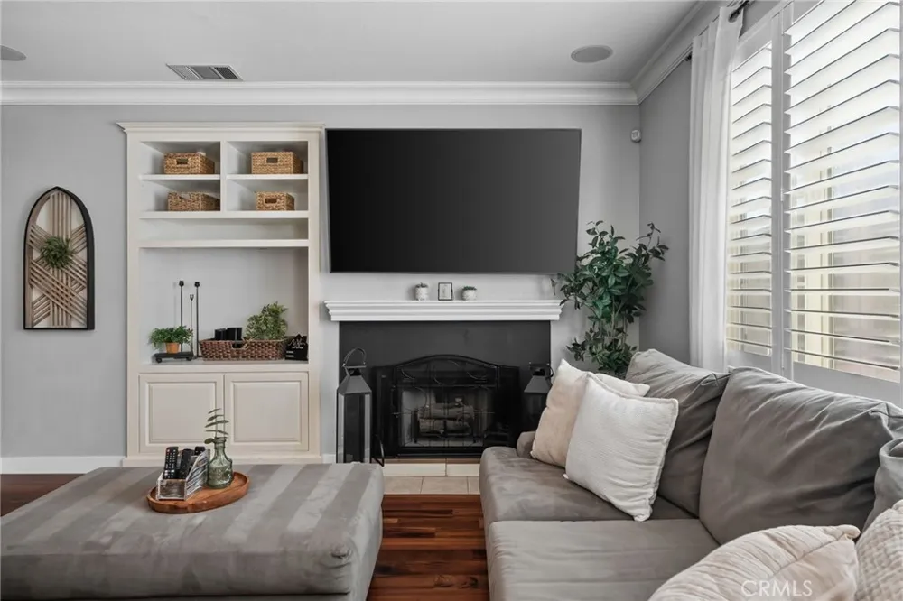 6258 Rolling Meadow Eastvale, CA 92880