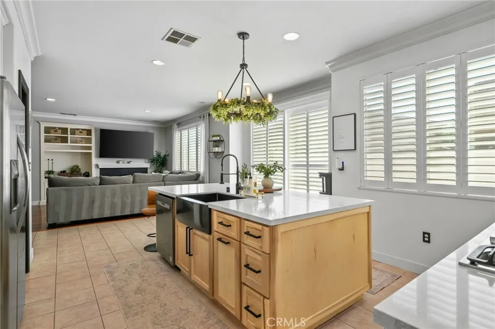6258 Rolling Meadow Eastvale, CA 92880