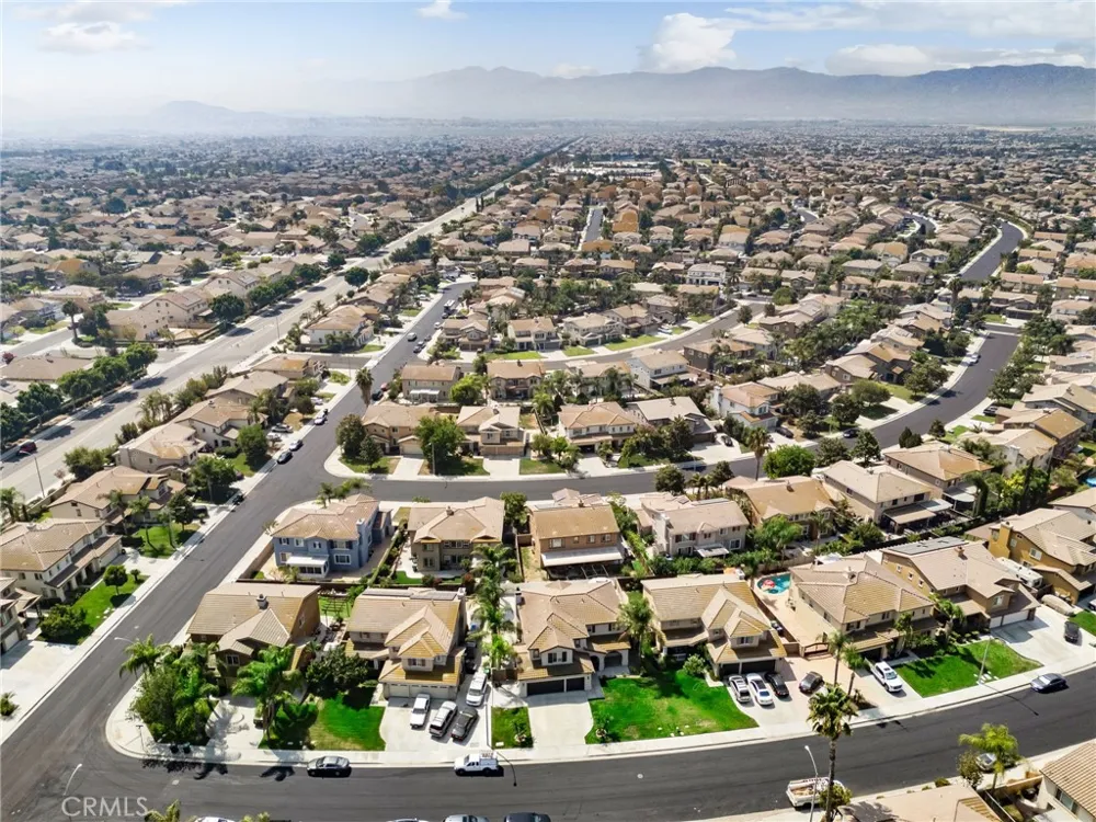 6258 Rolling Meadow Eastvale, CA 92880