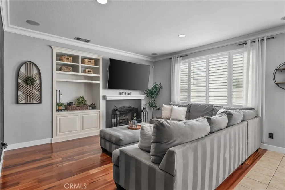 6258 Rolling Meadow Eastvale, CA 92880