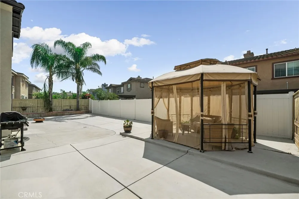 6258 Rolling Meadow Eastvale, CA 92880