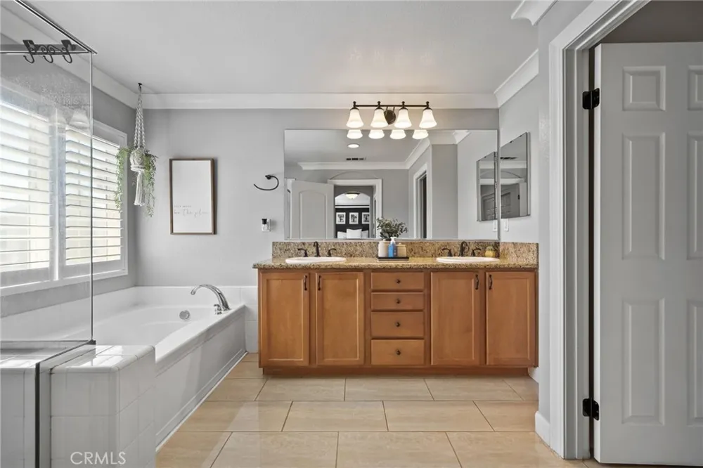6258 Rolling Meadow Eastvale, CA 92880