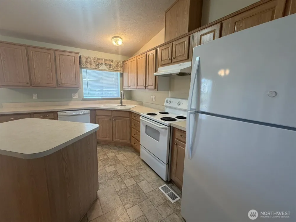 804 Rambling Road Aberdeen, WA 98520