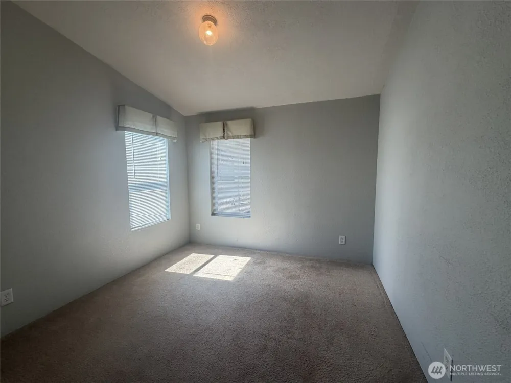 804 Rambling Road Aberdeen, WA 98520