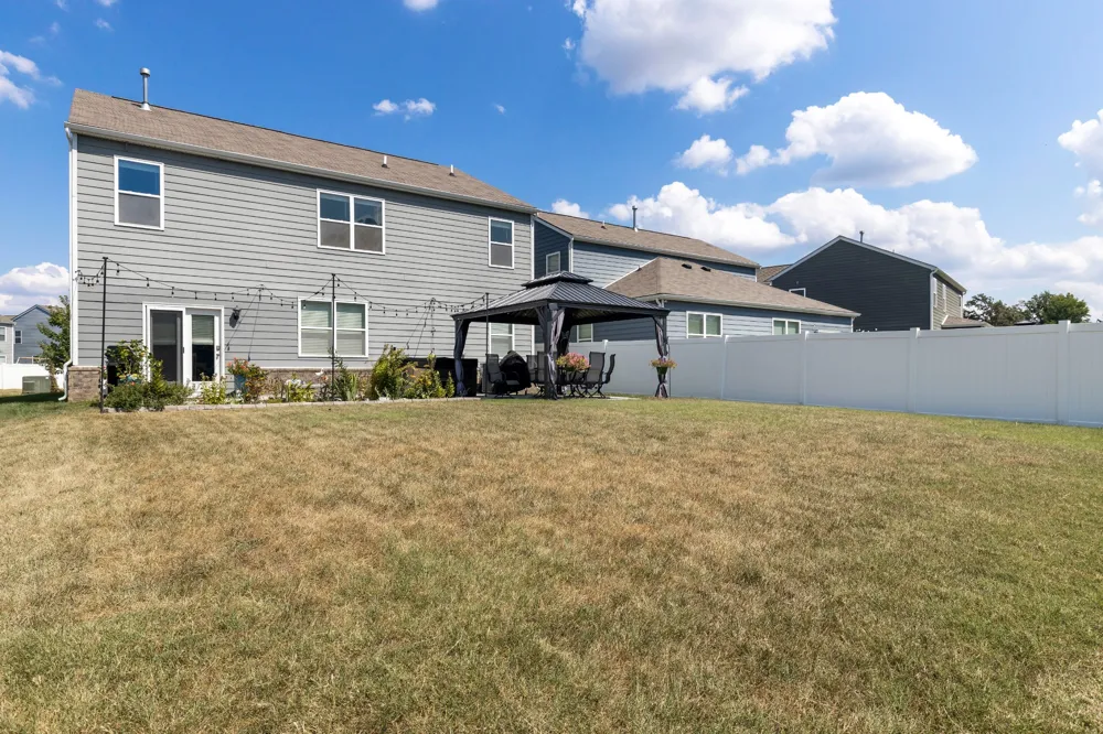 7267 Sunny Parks Dr White House, TN 37188