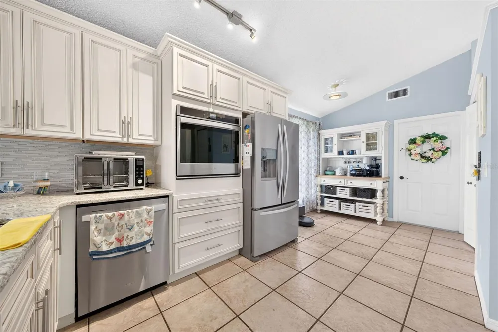 257 LEXINGDALE DRIVE Orlando, FL 32828