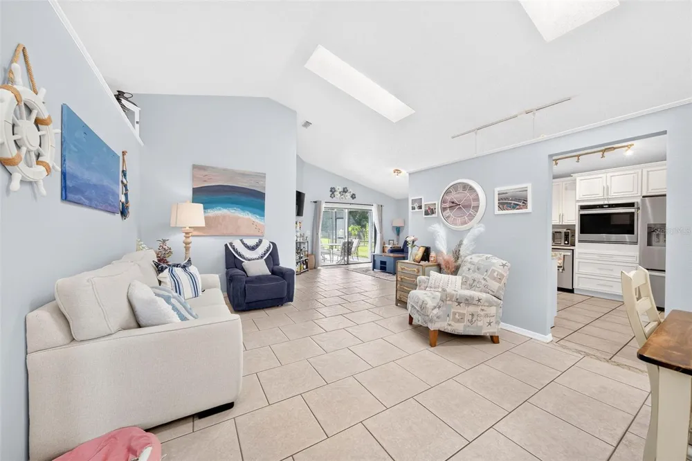 257 LEXINGDALE DRIVE Orlando, FL 32828
