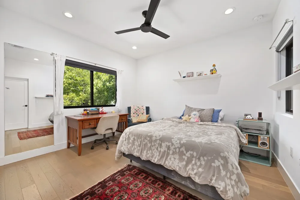 5513 Duval Street Austin, TX 78751