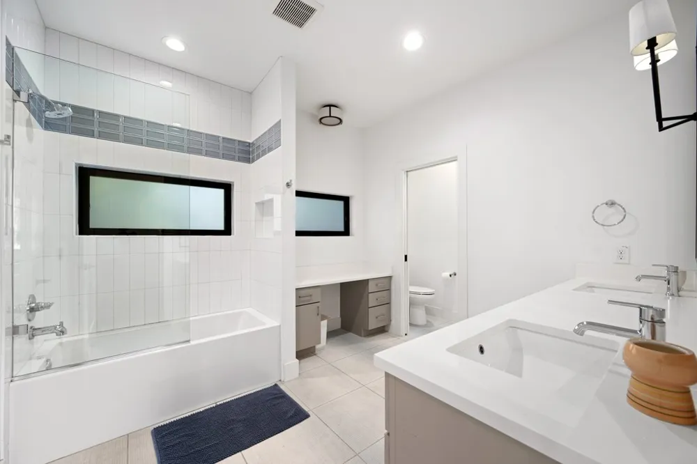 5513 Duval Street Austin, TX 78751