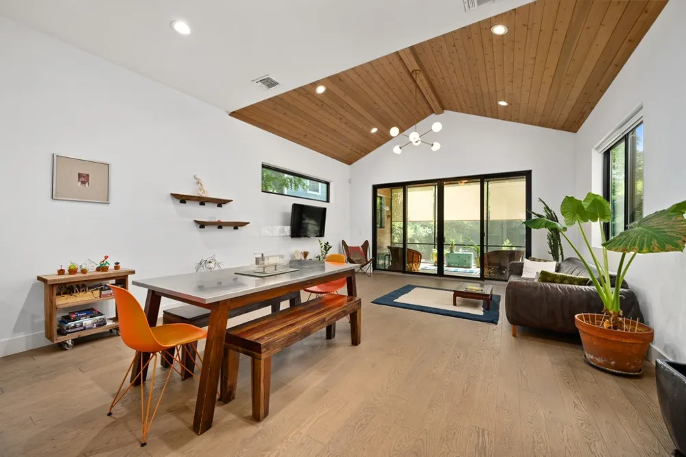 5513 Duval Street Austin, TX 78751