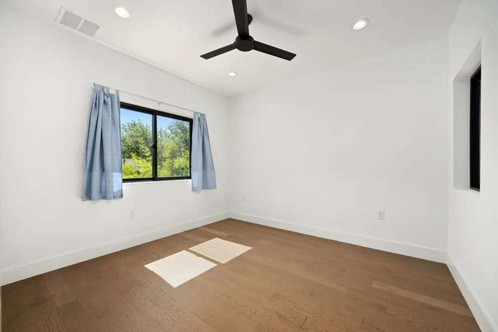 5513 Duval Street Austin, TX 78751