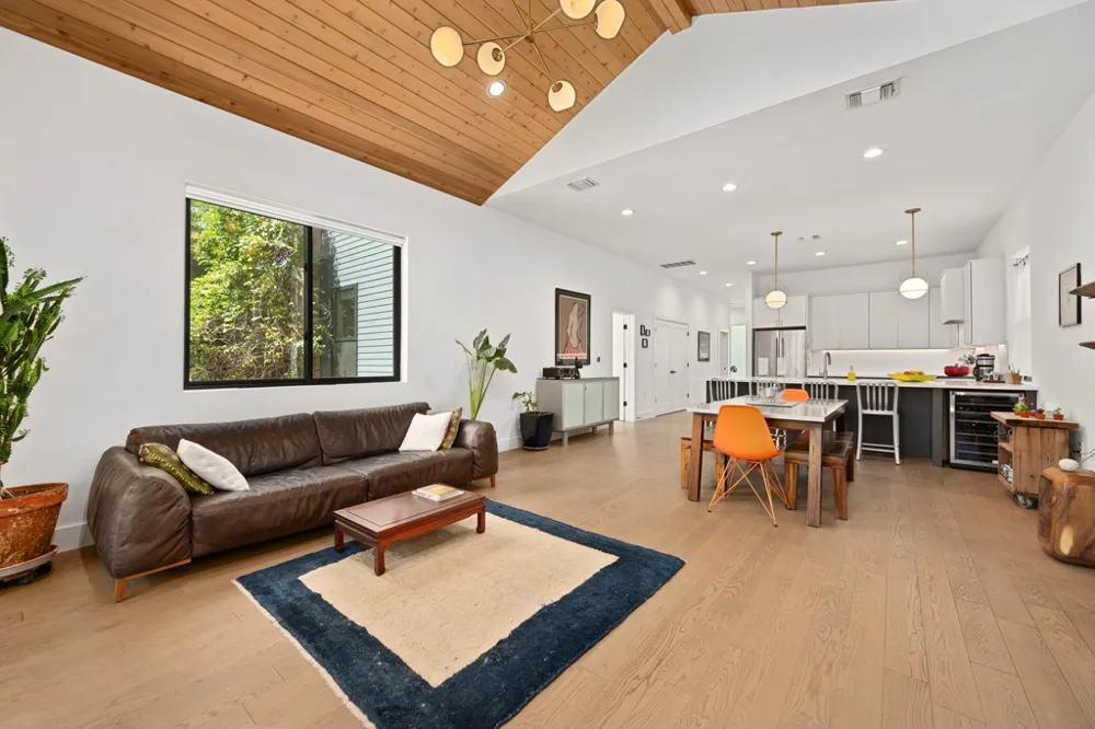 5513 Duval Street Austin, TX 78751