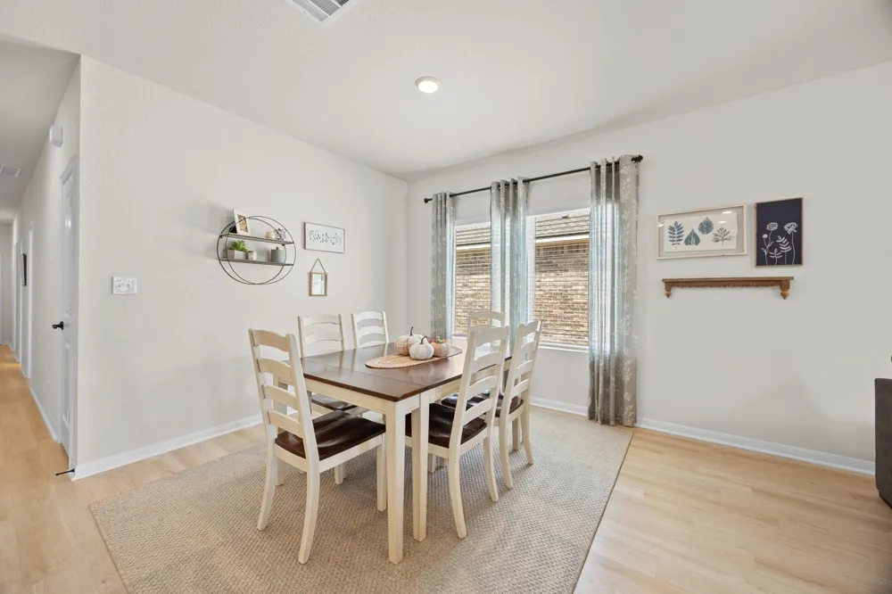 1233 WhippleTree Trail Georgetown, TX 78626