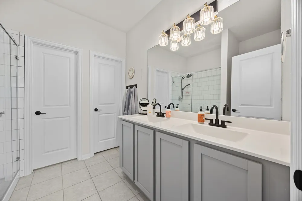 1233 WhippleTree Trail Georgetown, TX 78626