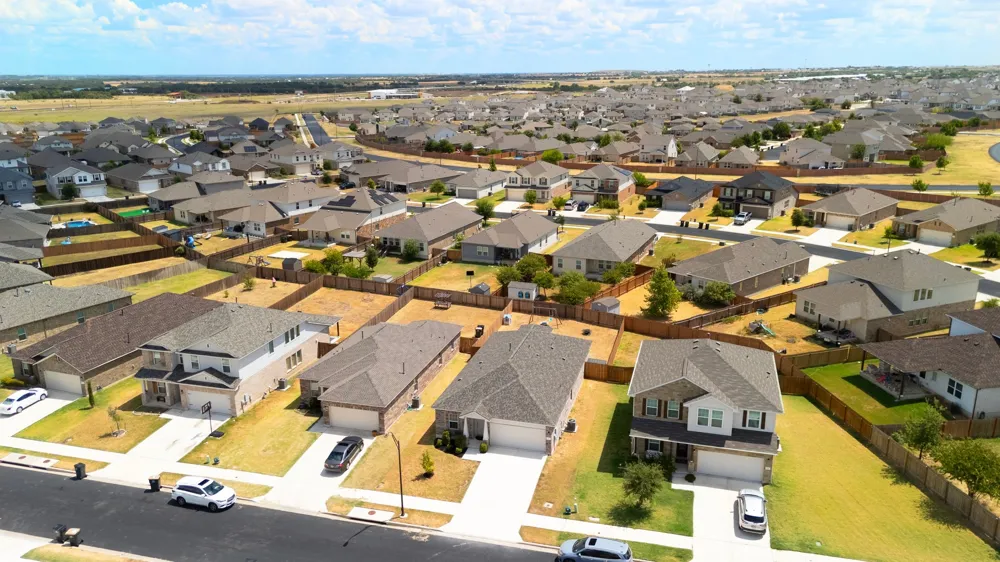 1233 WhippleTree Trail Georgetown, TX 78626