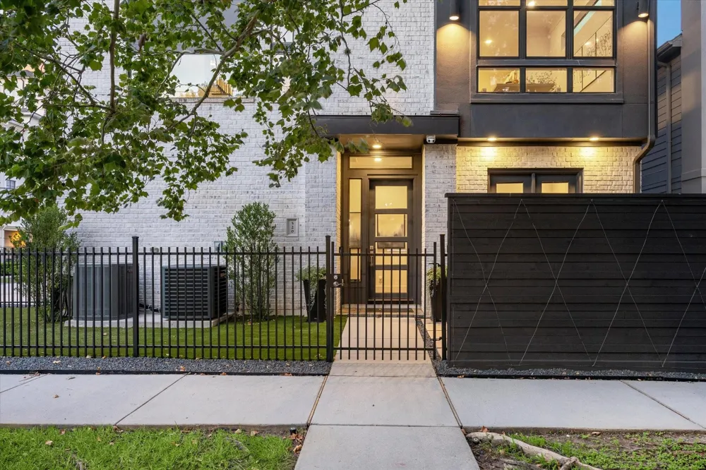 520 Knox Street Houston, TX 77007