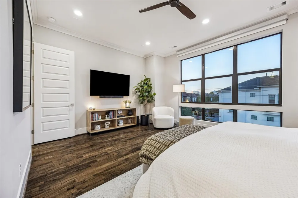 520 Knox Street Houston, TX 77007