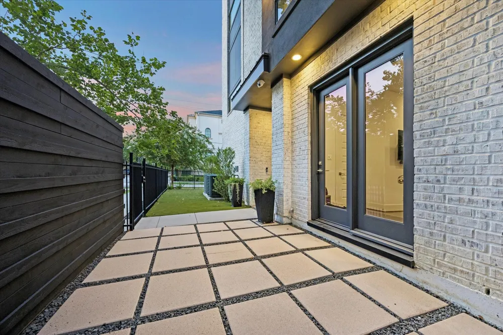 520 Knox Street Houston, TX 77007