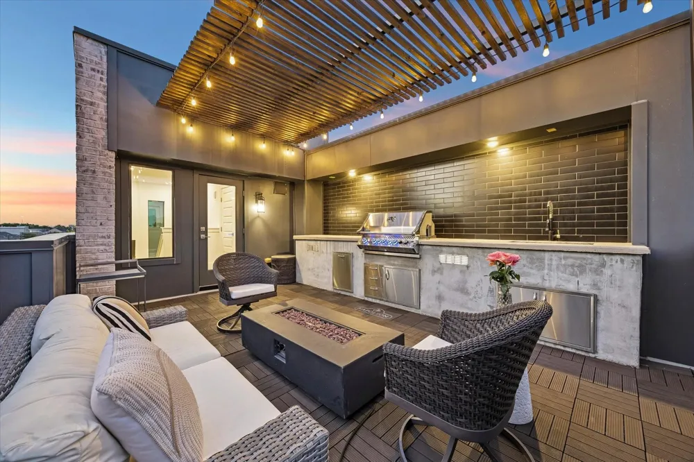 520 Knox Street Houston, TX 77007