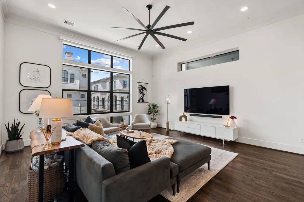 520 Knox Street Houston, TX 77007