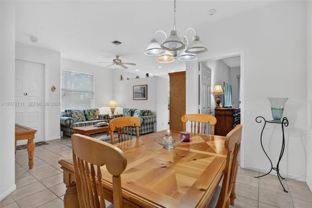 11641 NW 47th Dr Coral Springs, FL 33076