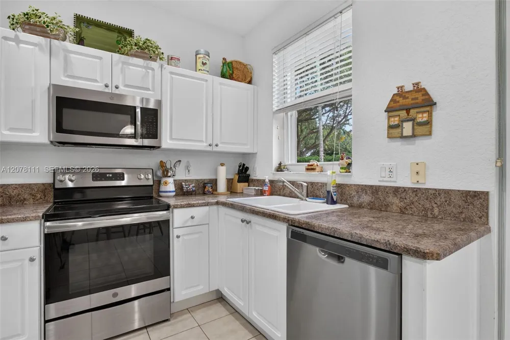 11641 NW 47th Dr Coral Springs, FL 33076