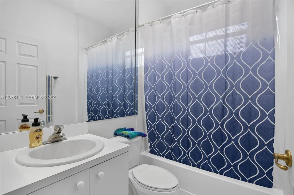 11641 NW 47th Dr Coral Springs, FL 33076
