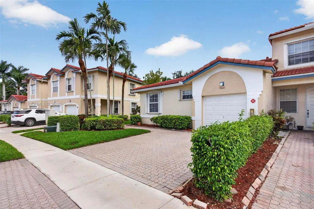 11641 NW 47th Dr Coral Springs, FL 33076
