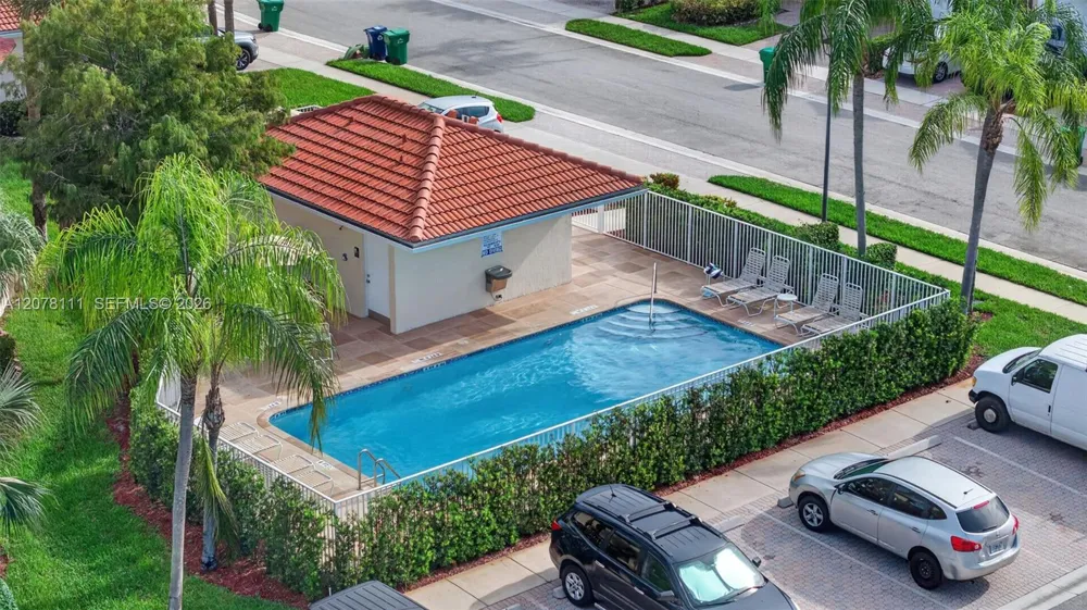 11641 NW 47th Dr Coral Springs, FL 33076