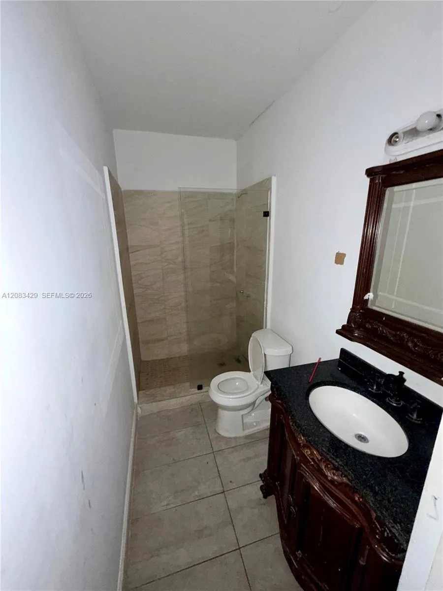1829 NW 5th St Miami, FL 33125