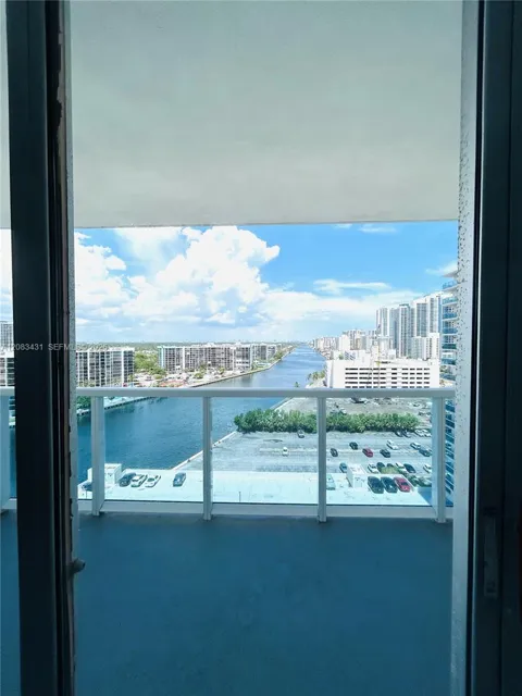 3800 S Ocean Dr #1404