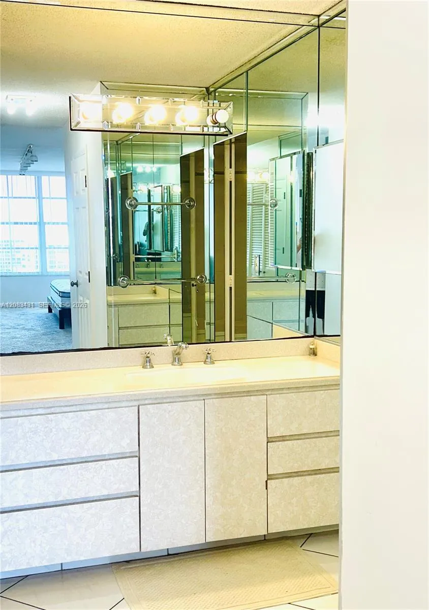 3800 S Ocean Dr #1404 Hollywood, FL 33019