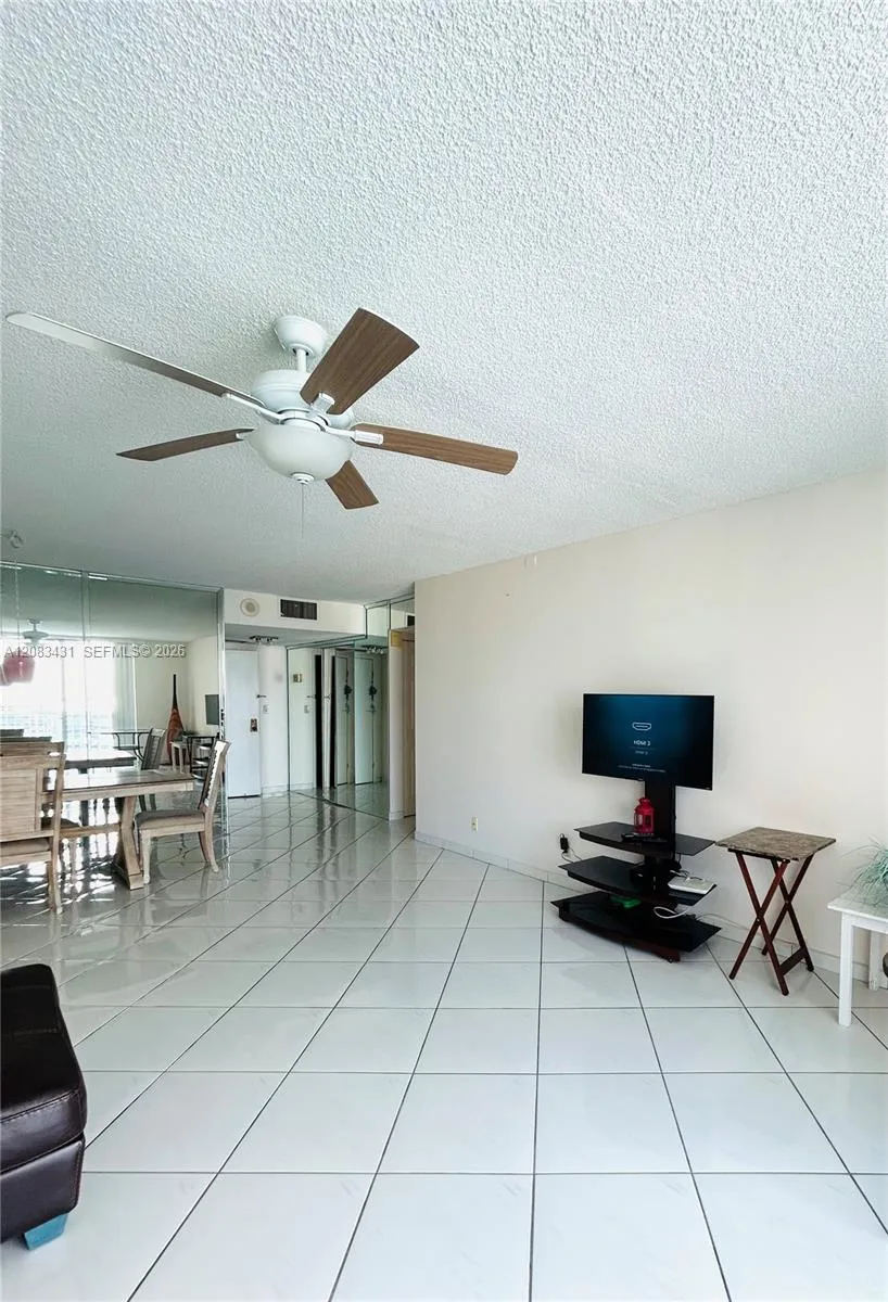 3800 S Ocean Dr #1404 Hollywood, FL 33019
