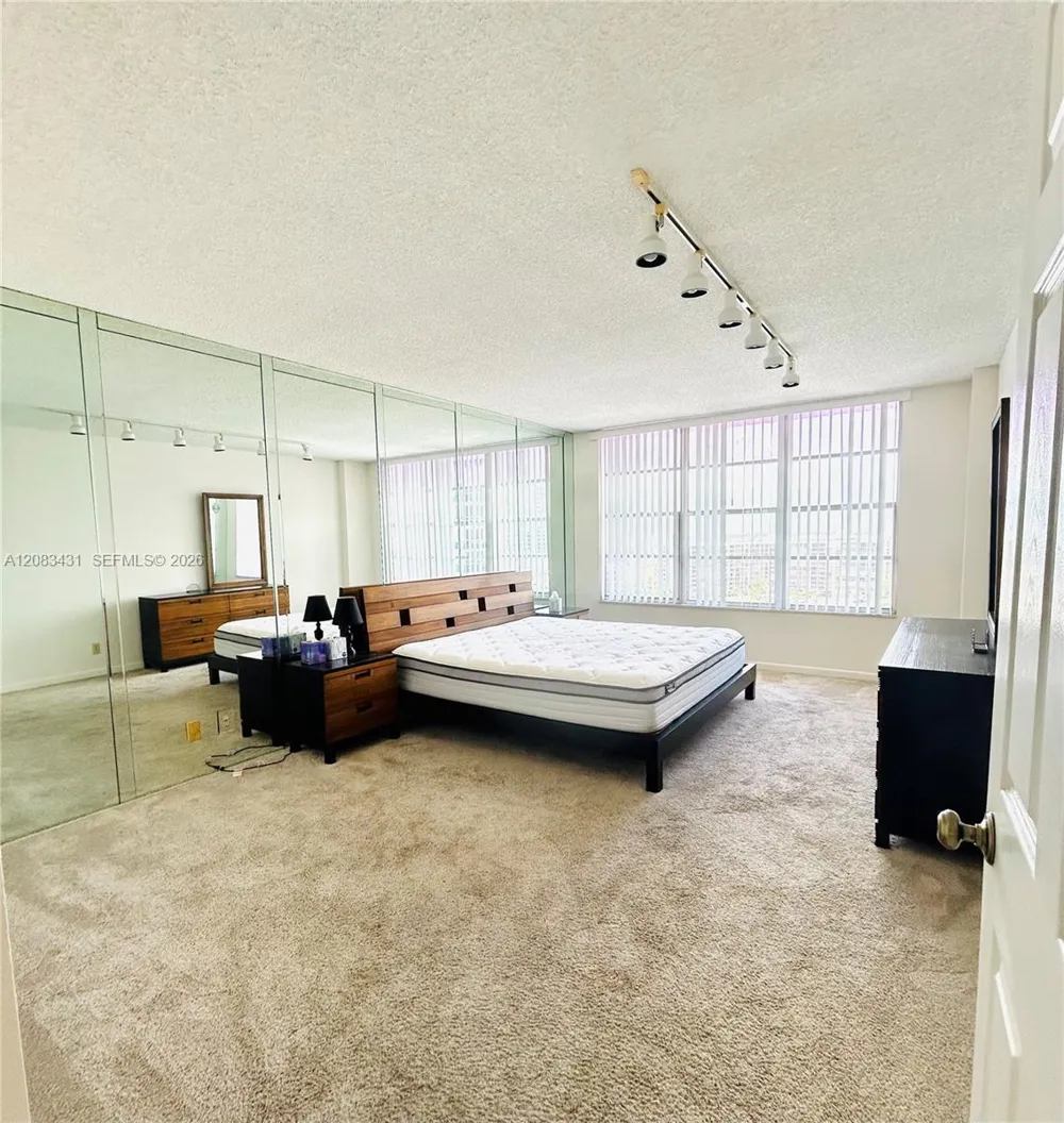 3800 S Ocean Dr #1404 Hollywood, FL 33019