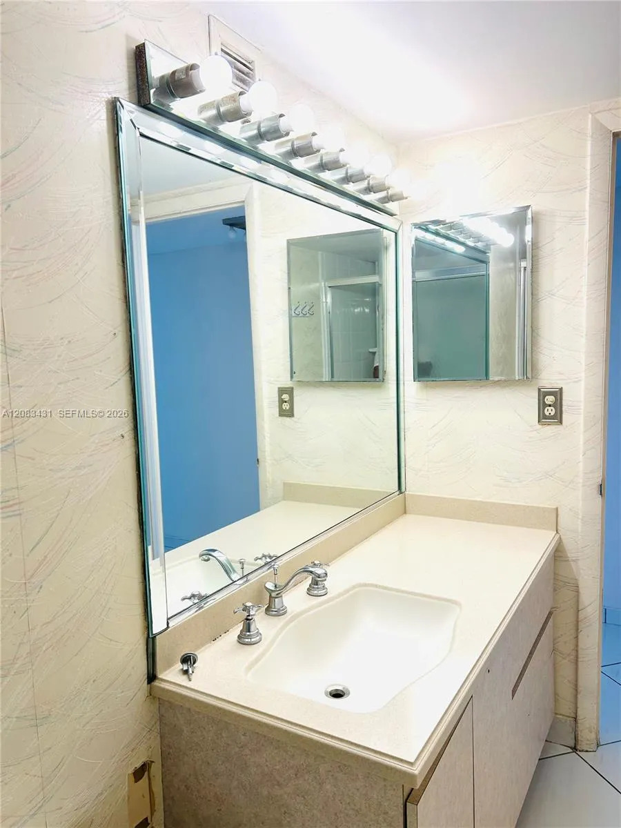3800 S Ocean Dr #1404 Hollywood, FL 33019