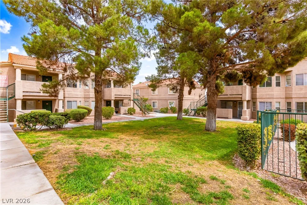 6553 McRae Avenue Las Vegas, NV 89108