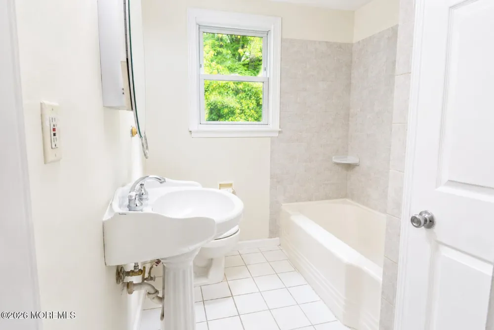 112 Sunnybrook Road Cherry Hill, NJ 08034