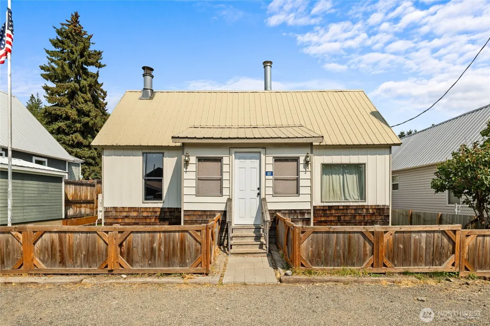 8171 SR 903 Ronald, WA 98940