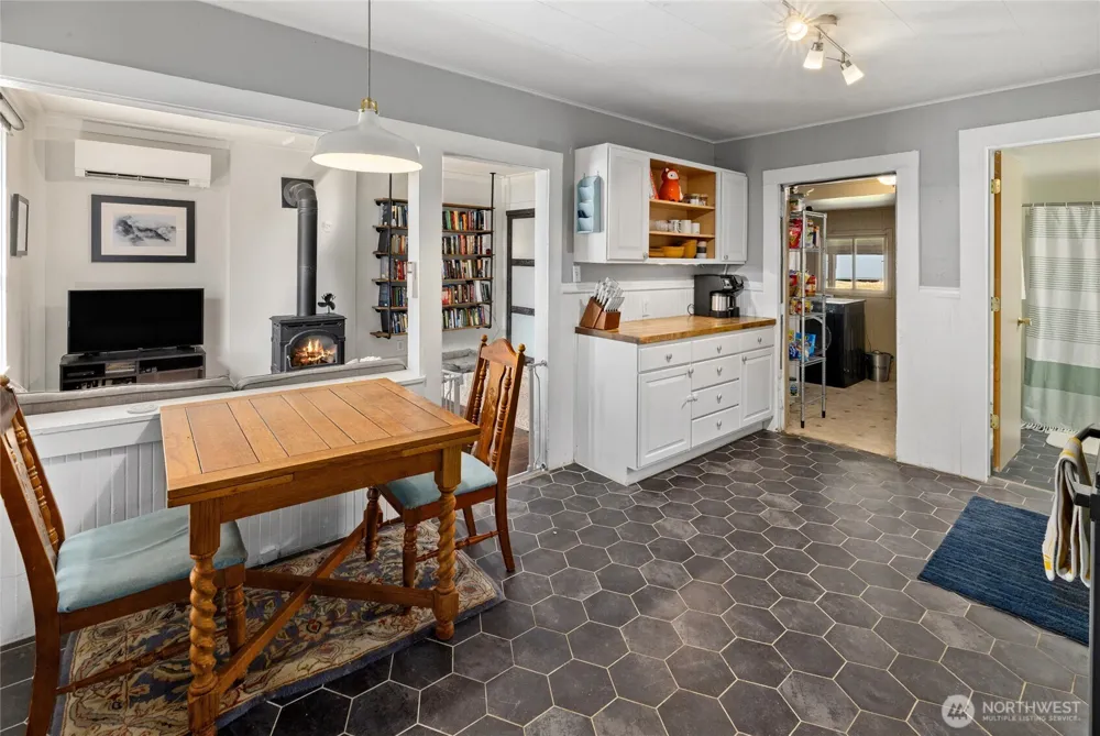 8171 SR 903 Ronald, WA 98940