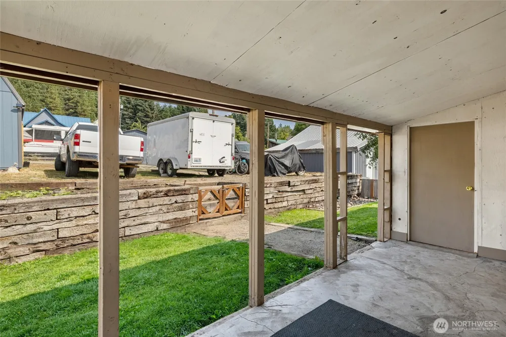 8171 SR 903 Ronald, WA 98940