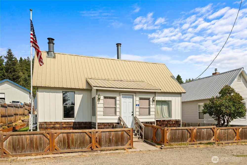8171 SR 903 Ronald, WA 98940