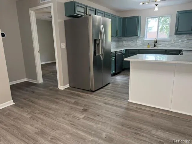 1111 Fountain View Circle South Lyon City, MI 48178