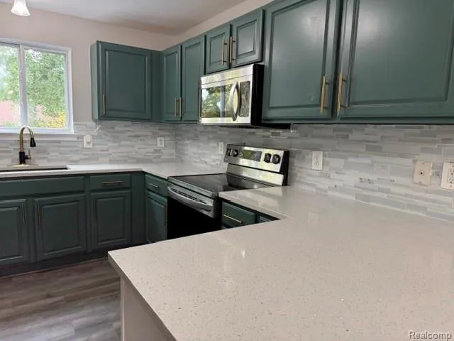 1111 Fountain View Circle South Lyon City, MI 48178