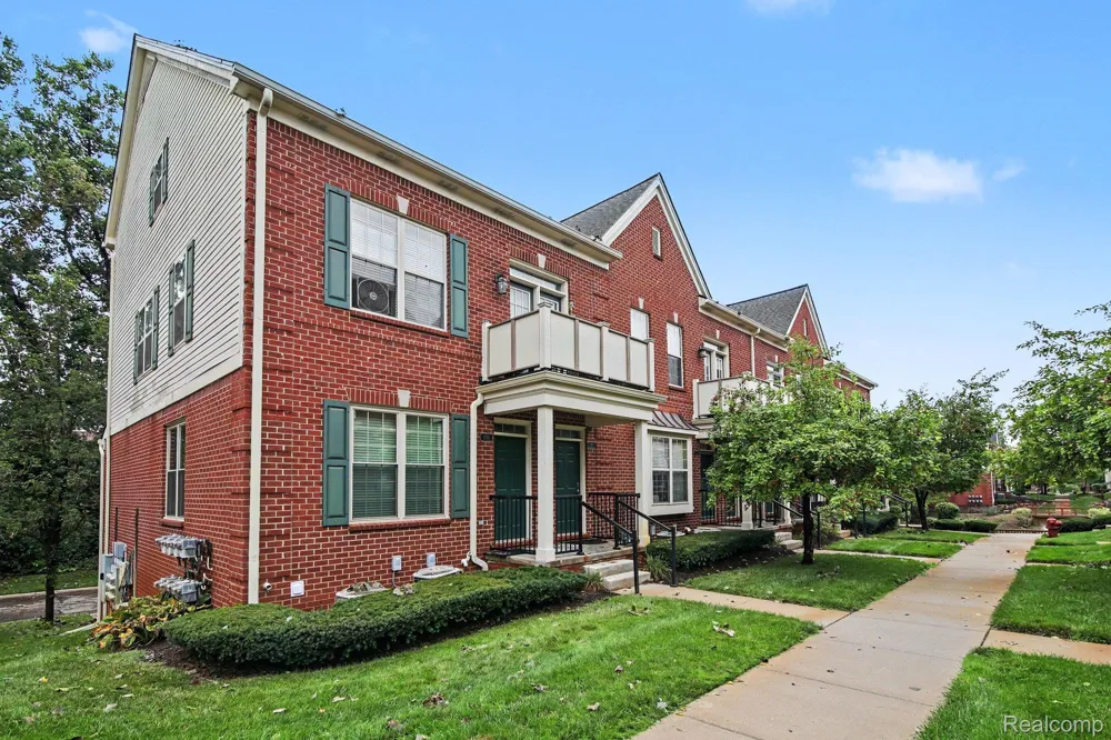 1111 Fountain View Circle South Lyon City, MI 48178